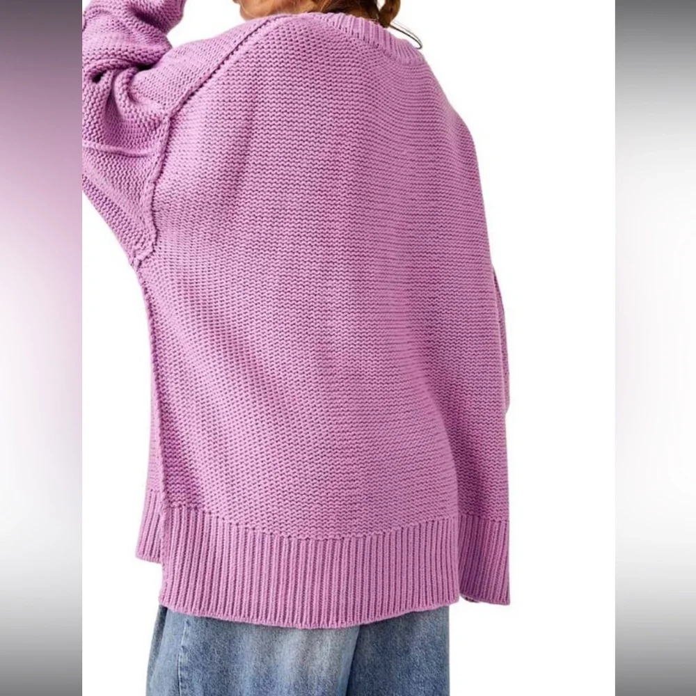 NWOT Alli V-Neck sweater by Free People in size XS
